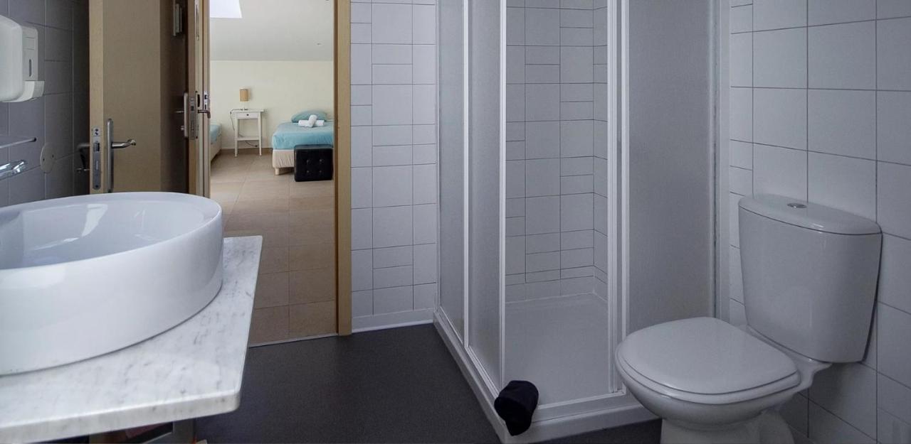 Peniche Surfcamp Hostel バレアル エクステリア 写真