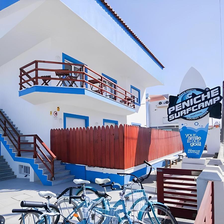 Peniche Surfcamp Hostel バレアル エクステリア 写真