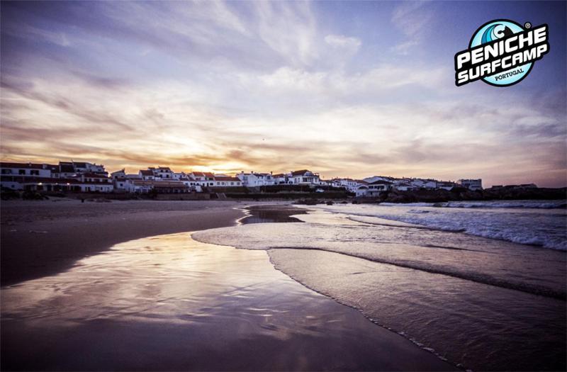 Peniche Surfcamp Hostel バレアル エクステリア 写真